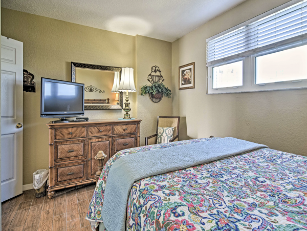 Clearwater Vacation Rental with 2 Bedrooms