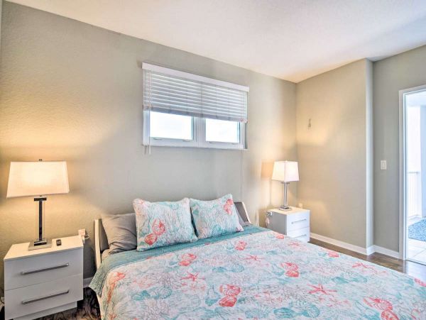 Clearwater 3 Bedroom Condo Half Mile to Beach