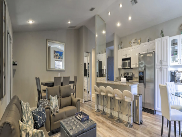 Clearwater Vacation Pool Home - Three Bedrooms - Sleeps 12 Guests
