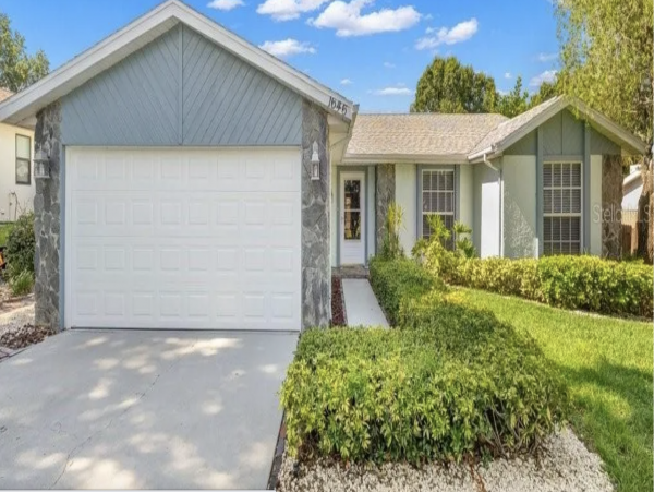 Clearwater Vacation Pool Home - Three Bedrooms - Sleeps 12 Guests