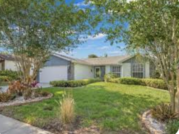 Clearwater Vacation Pool Home - Three Bedrooms - Sleeps 12 Guests