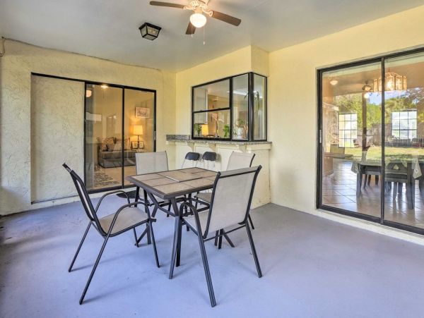 Relaxing Retreat Near Safety Harbour and Clearwater Beach