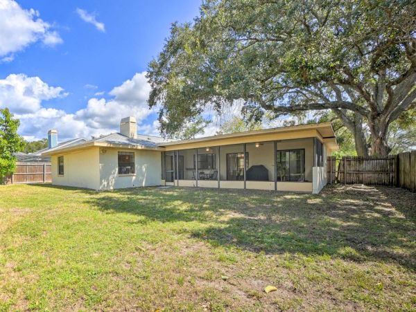 Relaxing Retreat Near Safety Harbour and Clearwater Beach