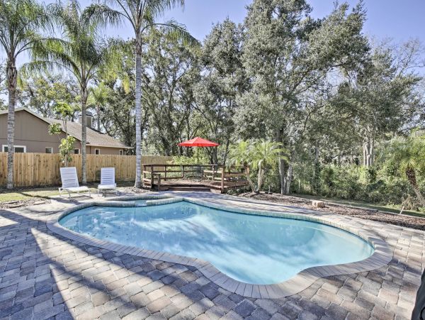 Palm Harbor Short Drive to Beach Vacation Home