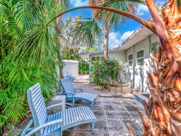 Holmes Beach Three Bedroom Beach Escape with Private Pool
