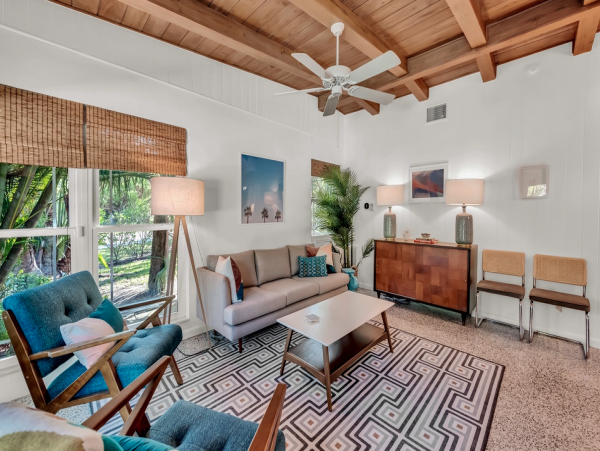Holmes Beach Three Bedroom Beach Escape with Private Pool