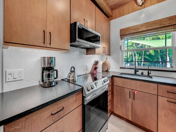 Holmes Beach Three Bedroom Beach Escape with Private Pool