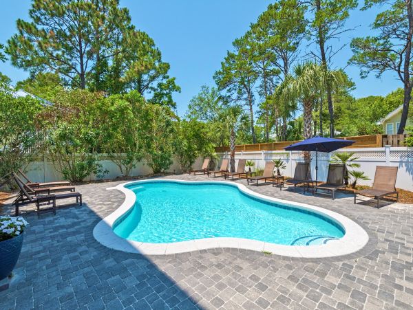 Luxurious 9 Bedroom Retreat with Private Pool Near Seaside and Seagrove Beach