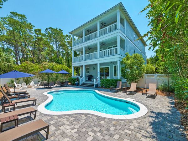 Luxurious 9 Bedroom Retreat with Private Pool Near Seaside and Seagrove Beach