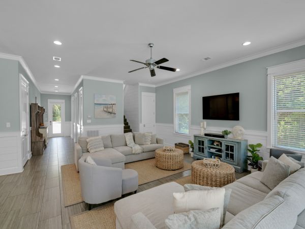 Luxurious 9 Bedroom Retreat with Private Pool Near Seaside and Seagrove Beach