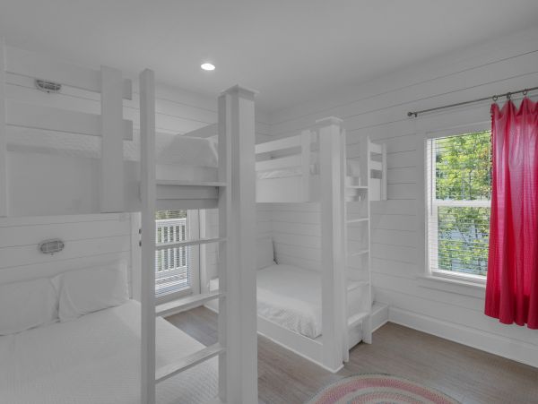 Luxurious 9 Bedroom Retreat with Private Pool Near Seaside and Seagrove Beach
