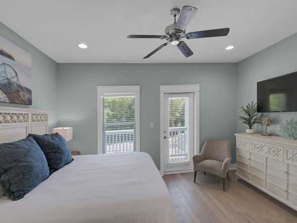 Luxurious 9 Bedroom Retreat with Private Pool Near Seaside and Seagrove Beach