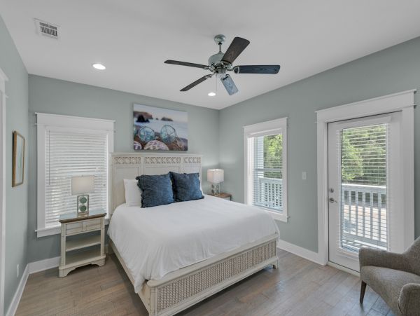 Luxurious 9 Bedroom Retreat with Private Pool Near Seaside and Seagrove Beach