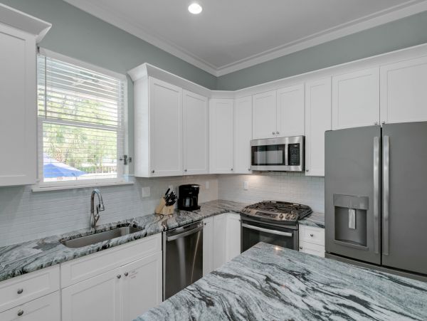 Luxurious 9 Bedroom Retreat with Private Pool Near Seaside and Seagrove Beach
