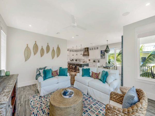 New Arrival Holmes Beach Vacation Home Four Bedroom One Min Walk to Beach