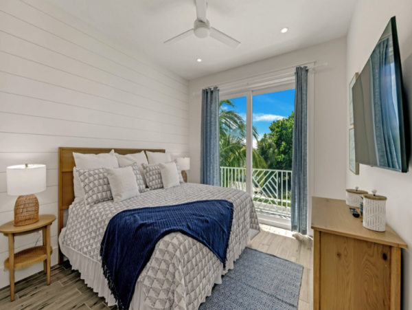New Arrival Holmes Beach Vacation Home Four Bedroom One Min Walk to Beach
