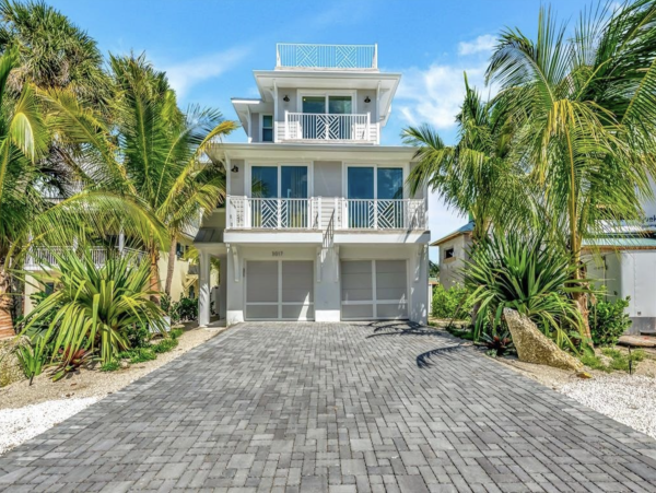 New Arrival Holmes Beach Vacation Home Four Bedroom One Min Walk to Beach