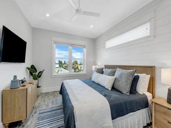 New Arrival Holmes Beach Vacation Home Four Bedroom One Min Walk to Beach