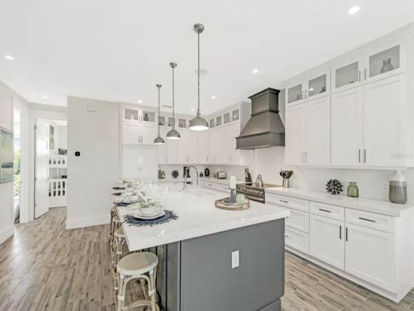 New Arrival Holmes Beach Vacation Home Four Bedroom One Min Walk to Beach