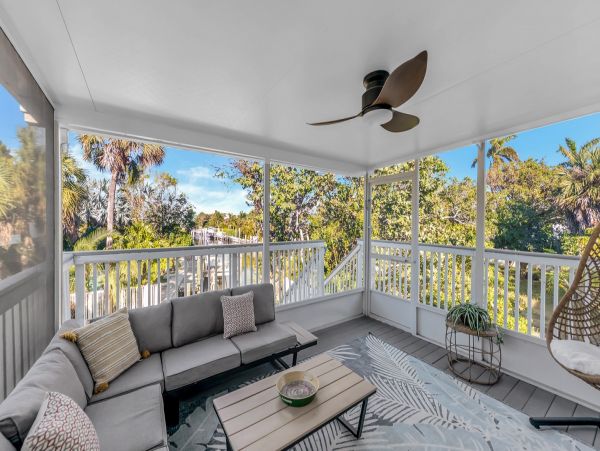 Anna Maria Vacation Home Three Bedroom Walk to Beach