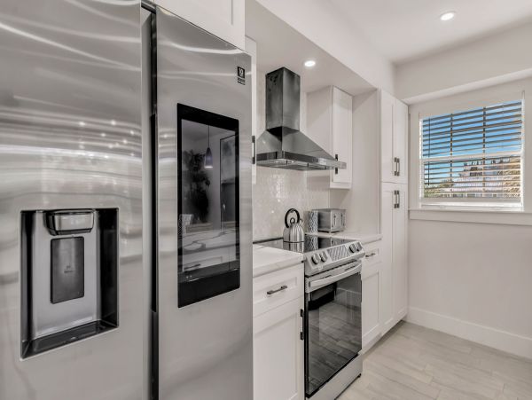 Anna Maria Vacation Home Three Bedroom Walk to Beach
