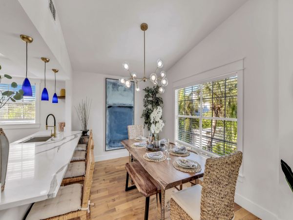 Anna Maria Vacation Home Three Bedroom Walk to Beach