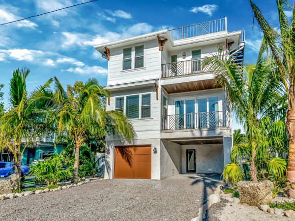 Unforgettable 7 Bedroom Vacation Home Pool & Spa