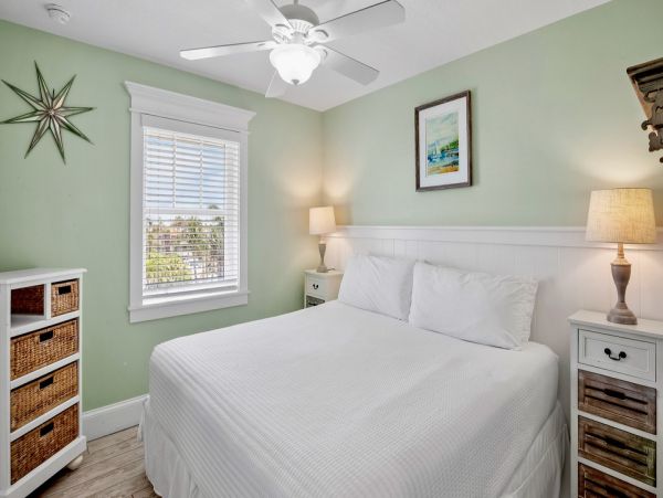 Bradenton Beach Luxury Vacation Rental  9-Bedroom Anna Maria Island Retreat with Pool & Rooftop Deck