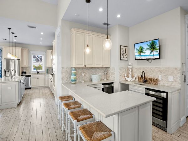 Bradenton Beach Luxury Vacation Rental  9-Bedroom Anna Maria Island Retreat with Pool & Rooftop Deck