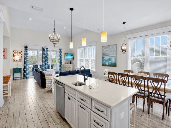 Bradenton Beach Luxury Vacation Rental  9-Bedroom Anna Maria Island Retreat with Pool & Rooftop Deck
