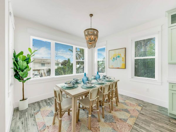An Island Paradise with Rooftop Views of Bay & Gulf