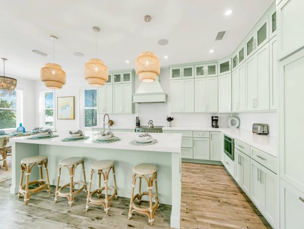 An Island Paradise with Rooftop Views of Bay & Gulf
