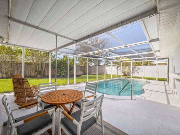 Sarasota Vacation Pool Home Three bedroom
