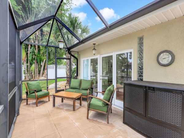 Cape Coral Vacation Pool Home Three Bedroom