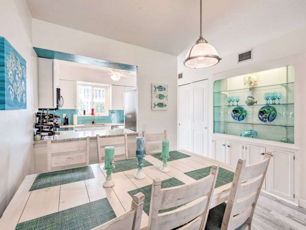 Ponce Inlet Vacation Condo Two Bedroom Walk to Beach