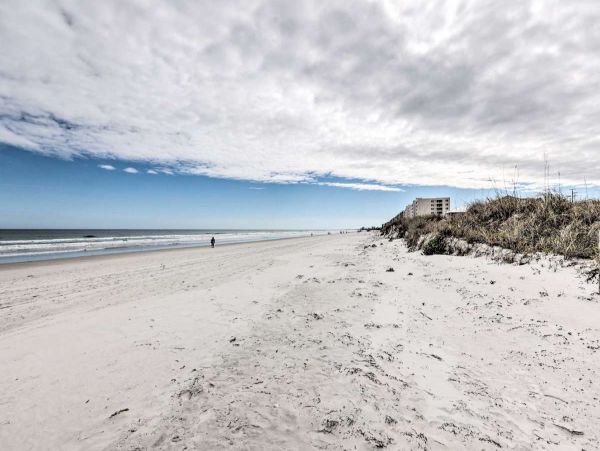 Ponce Inlet Vacation Condo Two Bedroom Walk to Beach