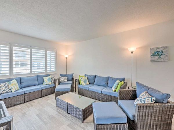 Ponce Inlet Vacation Condo Two Bedroom Walk to Beach