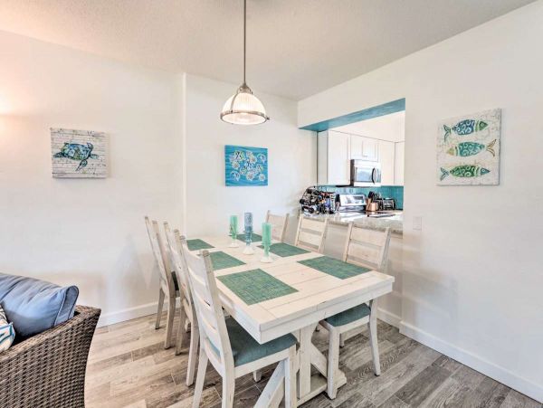 Ponce Inlet Vacation Condo Two Bedroom Walk to Beach