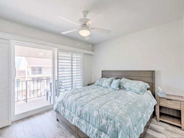 Ponce Inlet Vacation Condo Two Bedroom Walk to Beach
