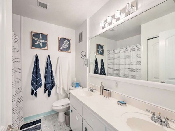 Ponce Inlet Vacation Condo Two Bedroom Walk to Beach