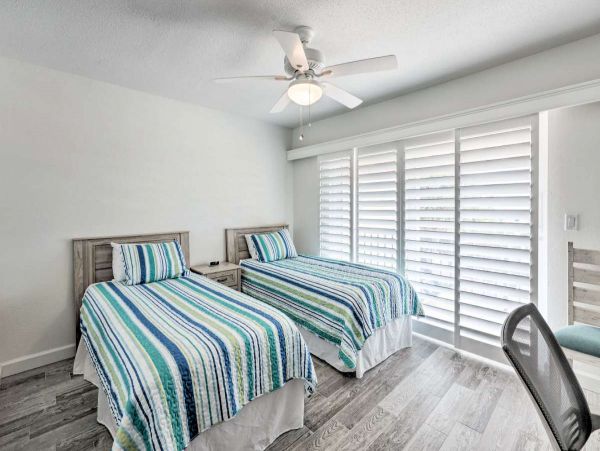 Ponce Inlet Vacation Condo Two Bedroom Walk to Beach