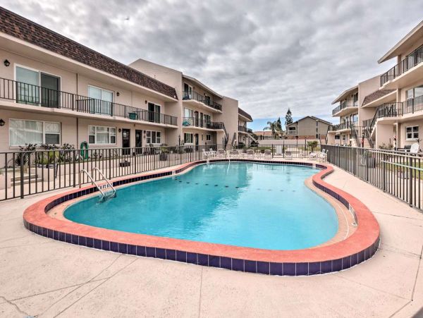 Ponce Inlet Vacation Condo Two Bedroom Walk to Beach