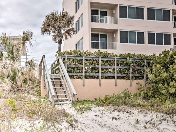 Ponce Inlet Vacation Condo Two Bedroom Walk to Beach