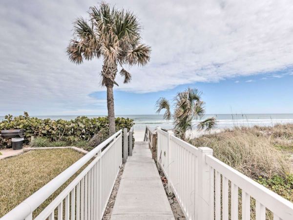 Ponce Inlet Vacation Condo Two Bedroom Walk to Beach