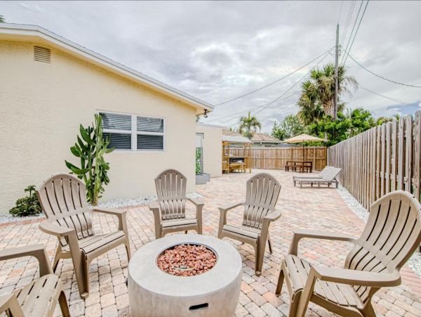 Charming 3 Bedroom Home with Game Room