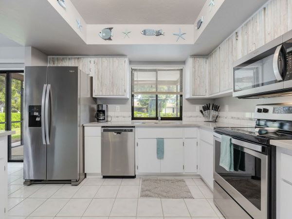 Cape Coral 3 Bedroom Vacation Home Pool & Spa