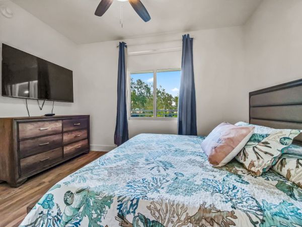 Sarasota 2 Bedroom Condo Sleeps 4 Guests
