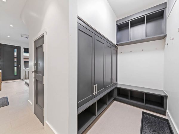 Luxury 3 Bedroom Townhome with Grill & Views