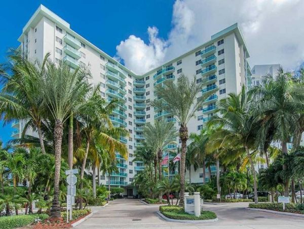 Ocean Views Hollywood Vacation Condo Two Bedroom