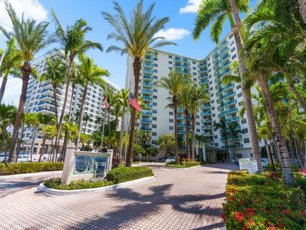 Ocean Views Hollywood Vacation Condo Two Bedroom